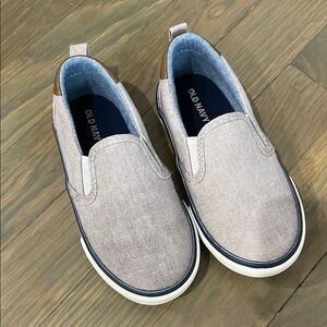 Old Navy Gray Slip-On Sneakers with Elastic Panels toddler boy 8 euc